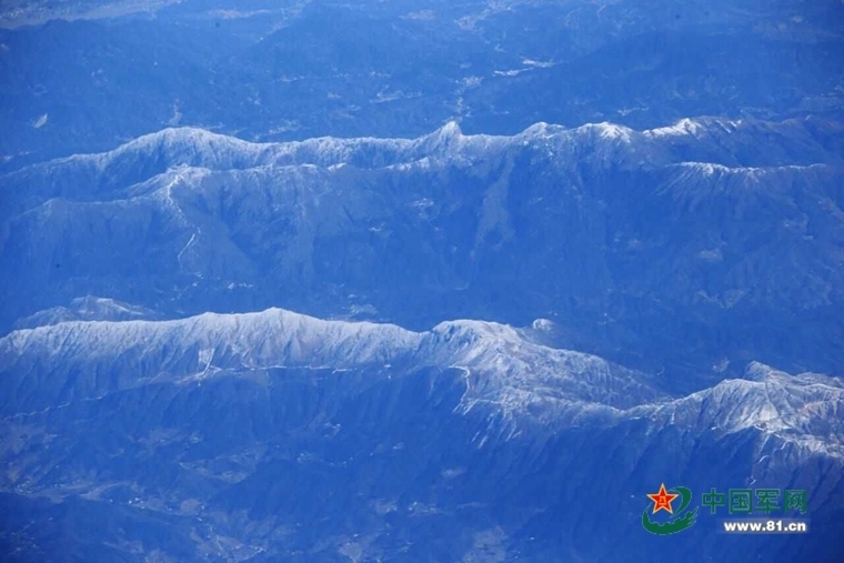 4949澳门资料免费大全高手，探讨说明：听说，下雪天的南方人，比雪还好玩  